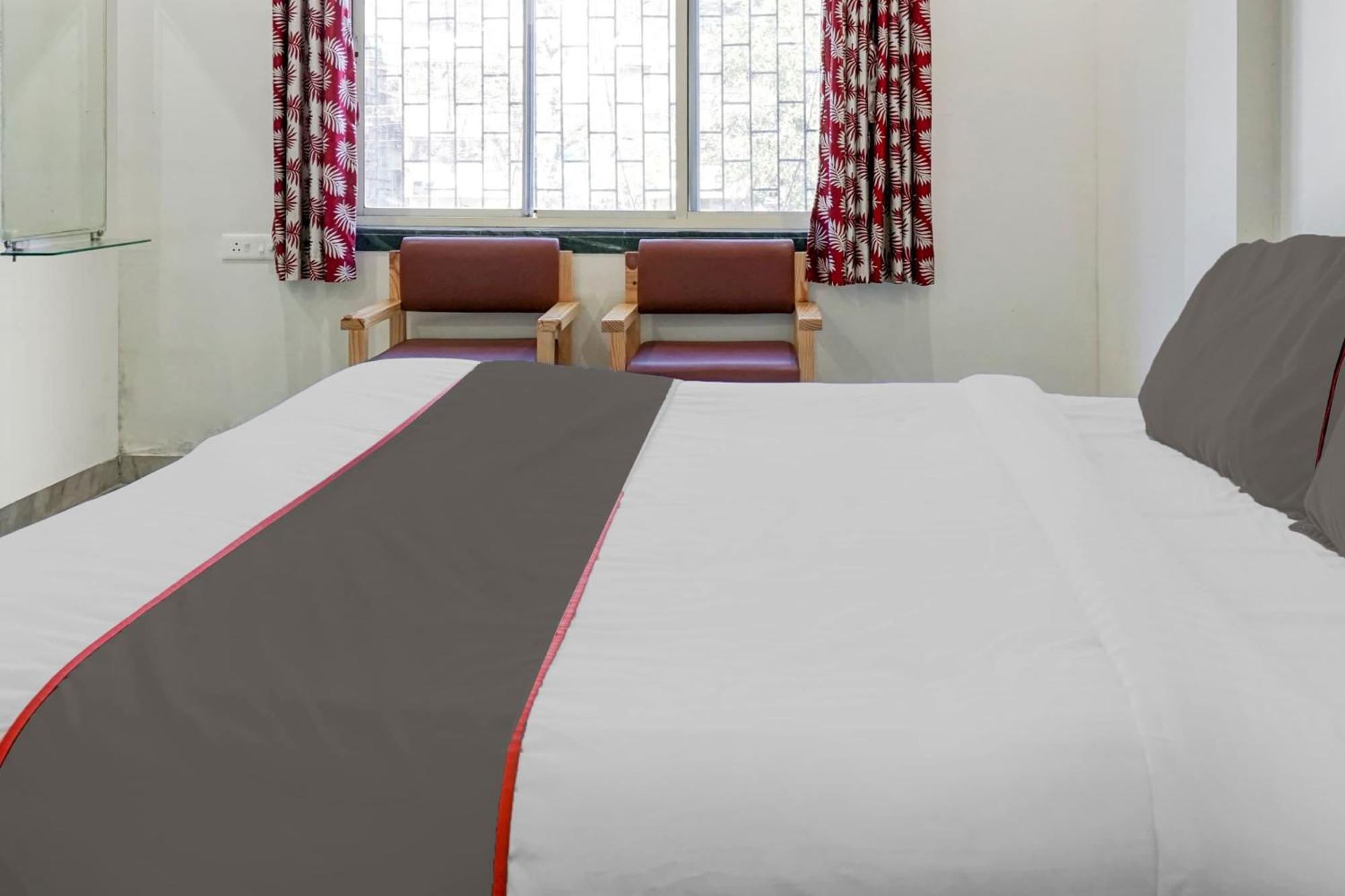 Collection O Shreya Hotel Talegaon Dabhade Exterior photo