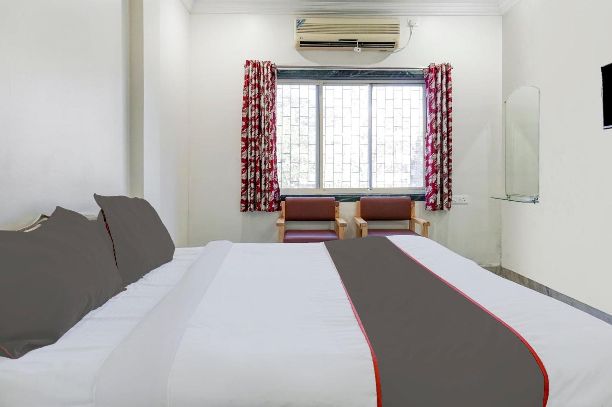 Collection O Shreya Hotel Talegaon Dabhade Exterior photo