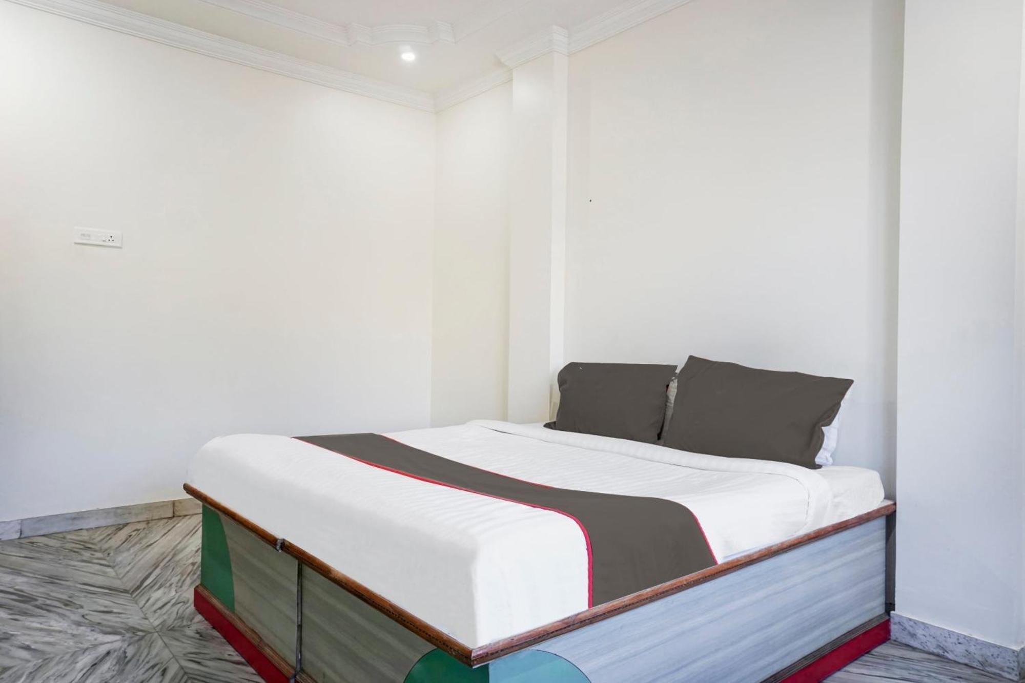 Collection O Shreya Hotel Talegaon Dabhade Exterior photo